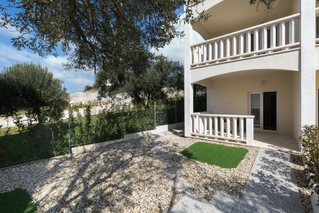 Memories Apartments Свети Петър Екстериор снимка