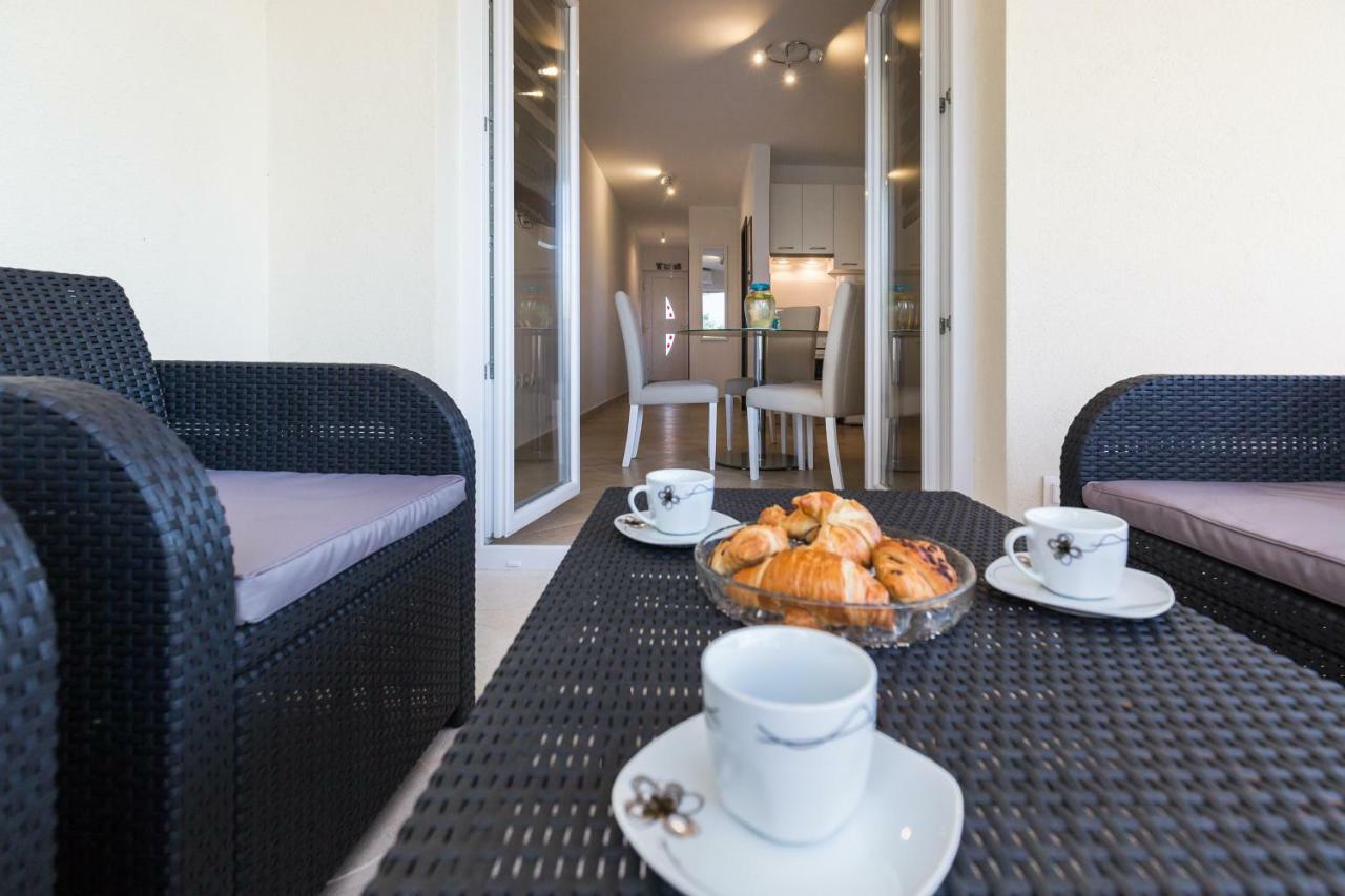 Memories Apartments Свети Петър Екстериор снимка